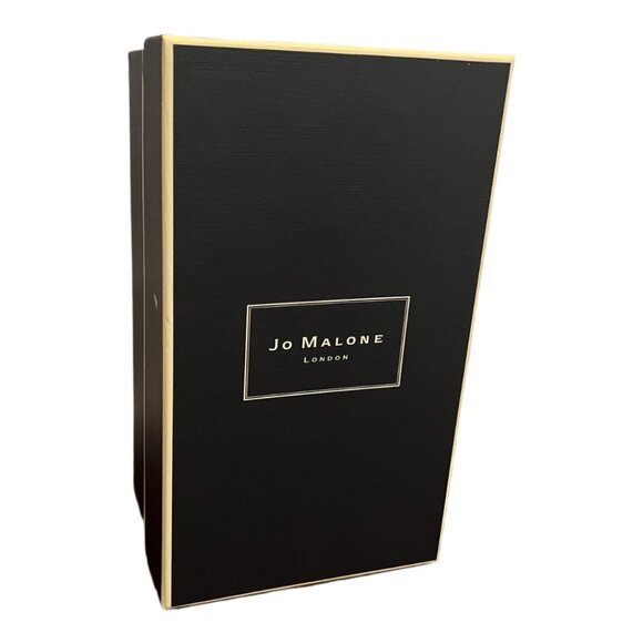 AUTHENTIC DESIGNER GIFT/SHOPPING BAGS AND BOXES - VCA, CARTIER, LV. PRADA, ETC. - Picture 10 of 10